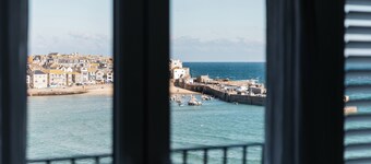 Harbour View House