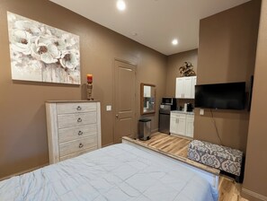 1 habitación, escritorio, tabla de planchar con plancha y wifi gratis