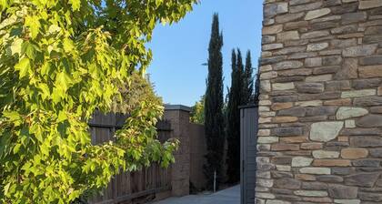 Charming studio in quaint Clovis with AC, Unit 2