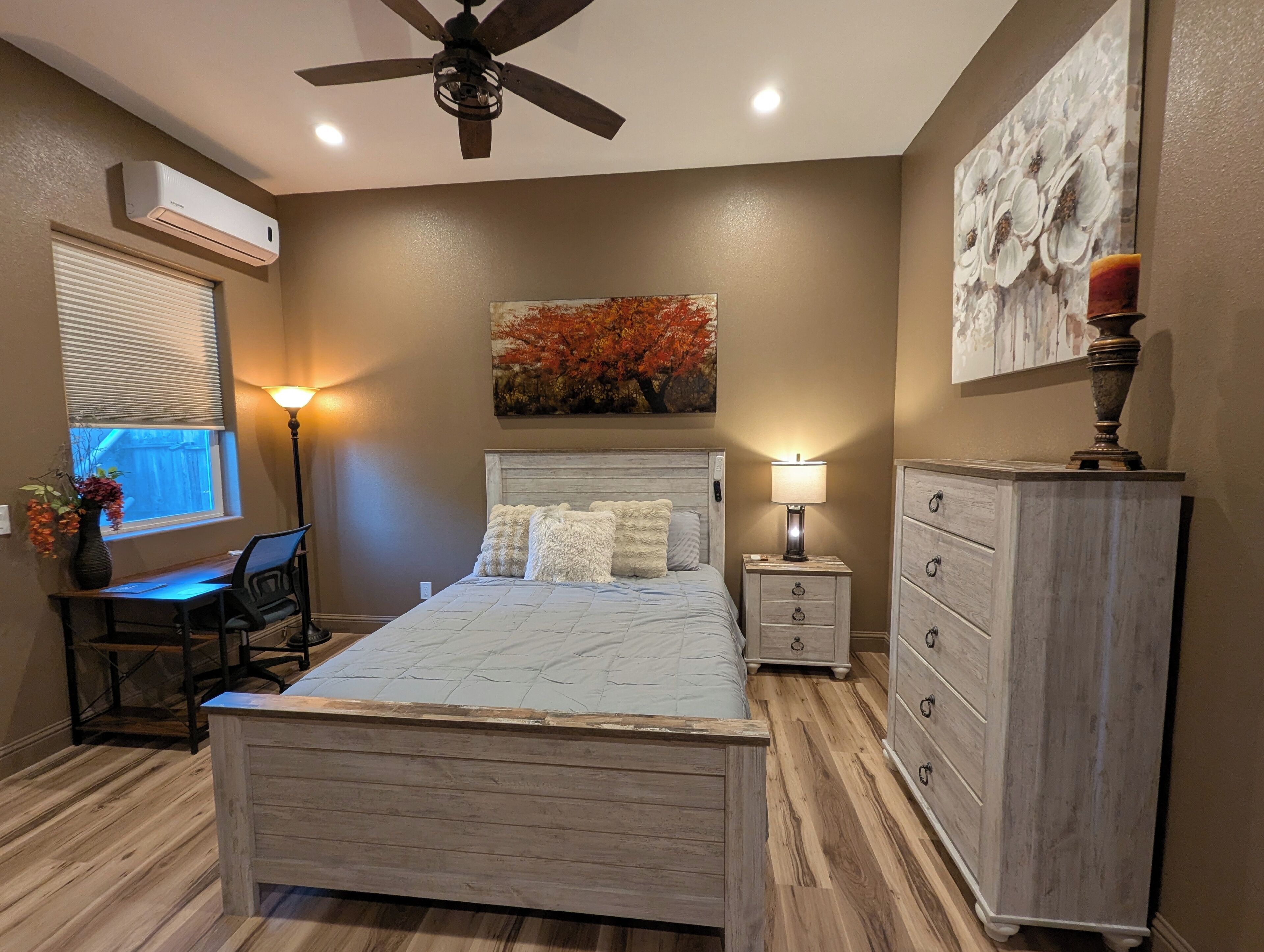 1 bedroom, desk, iron/ironing board, free WiFi