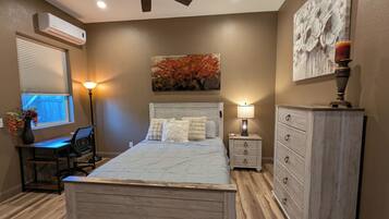 1 bedroom, desk, iron/ironing board, free WiFi