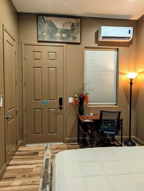1 dormitorio, escritorio, tabla de planchar con plancha y wifi gratis