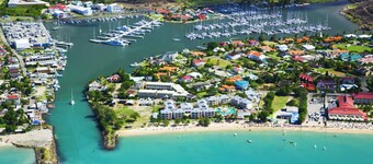 Spacious 3-Bedroom Villa in the Heart of Rodney Bay - AC Included