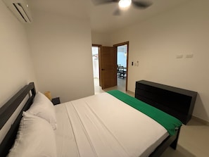 3 chambres, accès au Wi-Fi (inclus), literie fournie