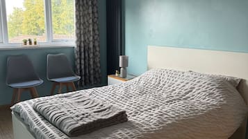 WiFi, bed sheets
