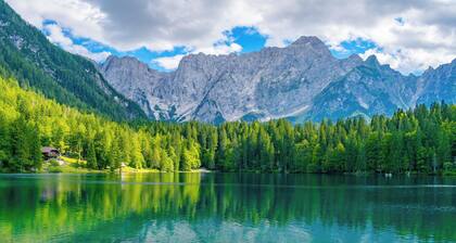 Atami Onsen Ryokan Tachibana *Omakase Japanese-style room with no meal *An inn where you can enjoy the Atami Marine Fireworks Festival right in front of you.