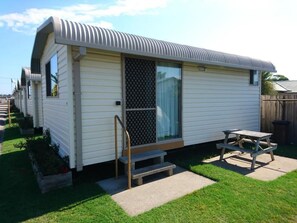 Bureau, espace de travail pour ordinateur portable, Wi-Fi gratuit