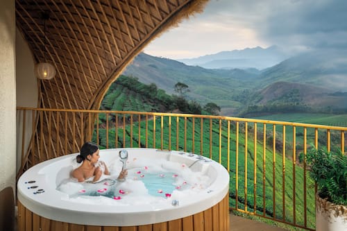 Eagle Eye Nest | Balcony