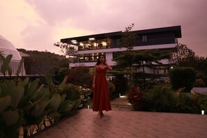 Exterior - Monticle Glamp (Peermade)