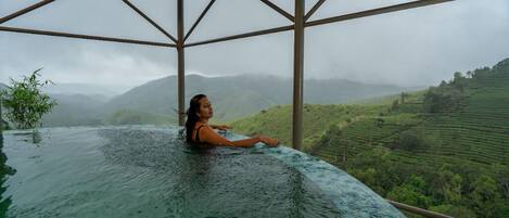 Tabla de planchar con plancha y wifi gratis