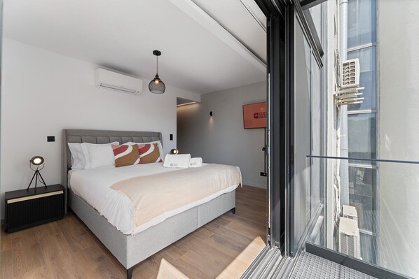 1 bedroom, iron/ironing board, Internet, bed sheets