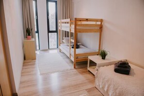 6 室のベッドルーム、アイロン / アイロン台、WiFi、ベッドシーツ