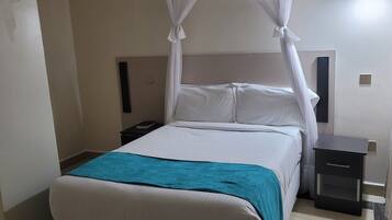 Deluxe Double Room, Garden View | Free WiFi, bed sheets