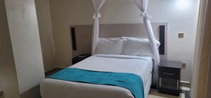Deluxe Double Room, Garden View