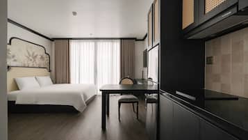 Superior Studio Suite, City View