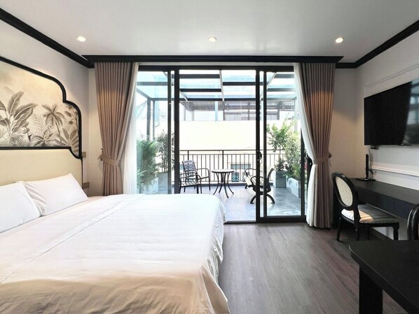 Superior-Studiosuite, Stadtblick | Schreibtisch, laptopgeeigneter Arbeitsplatz, kostenloses WLAN