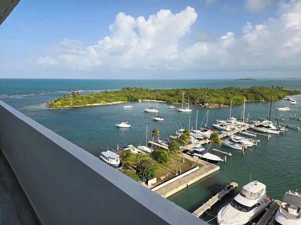 Marina - 1 bdrm Island Escape with Ocean Views & Family Comfort (Fajardo)