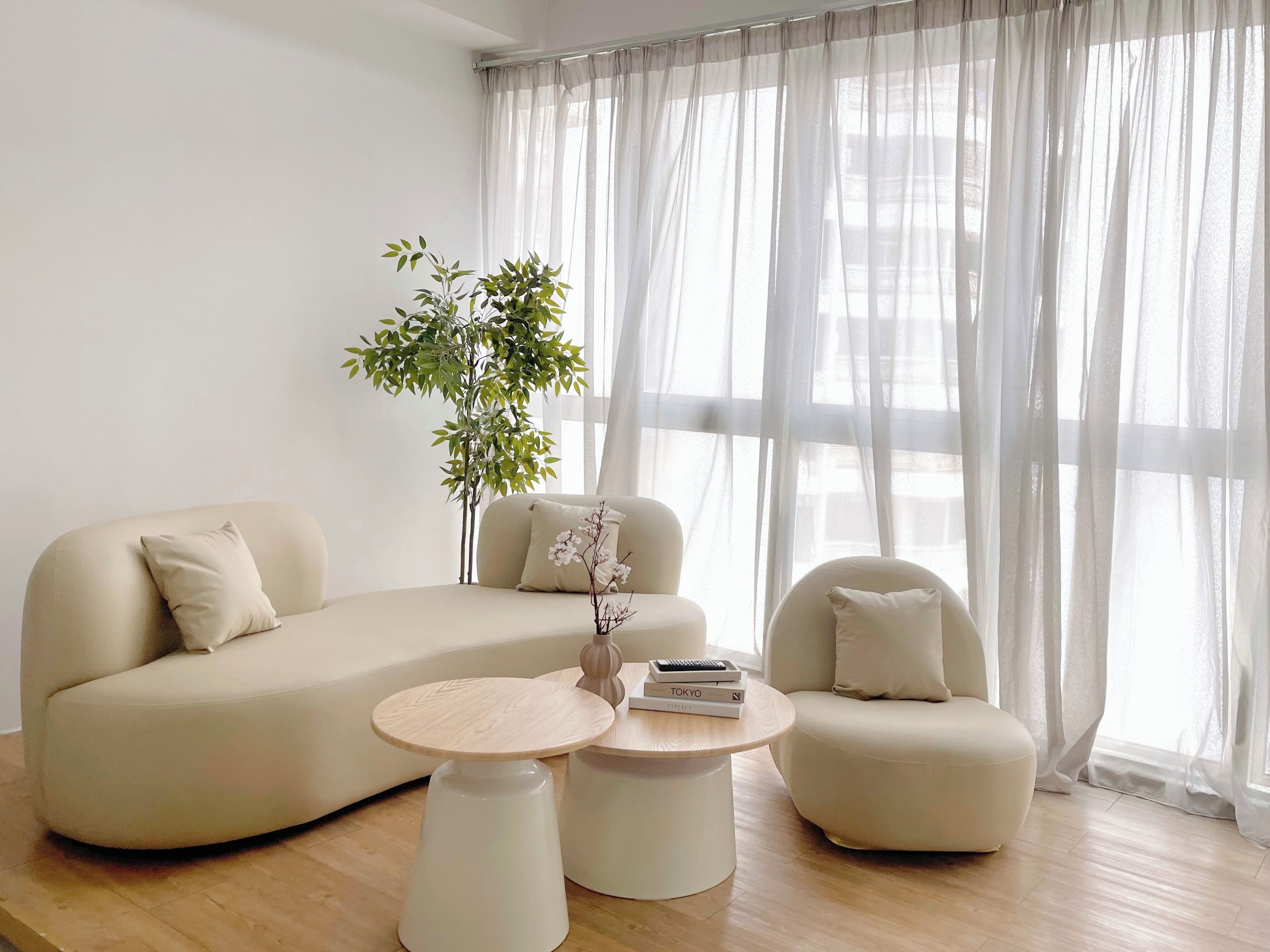 Premium bedding, pillow-top beds, free WiFi, bed sheets