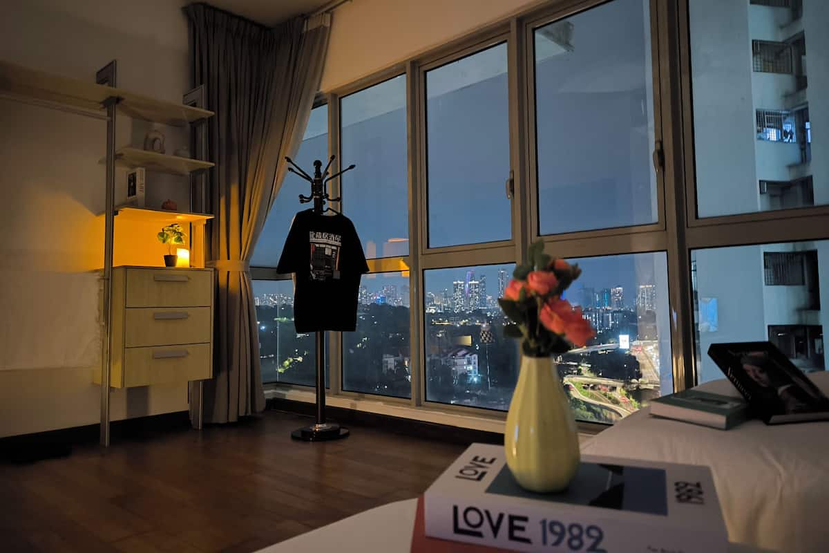 Premium bedding, pillow-top beds, free WiFi, bed sheets