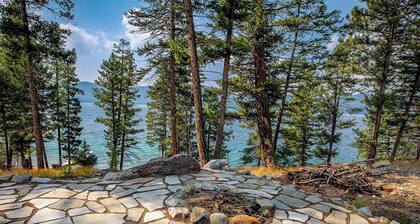 Lakefront Home for Remote work. Built 2016. 45 minutes from skiing