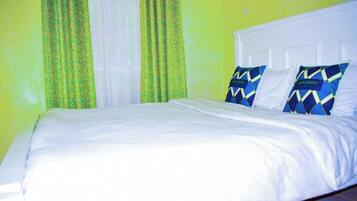 1 slaapkamer, een strijkplank/strijkijzer, internet, beddengoed