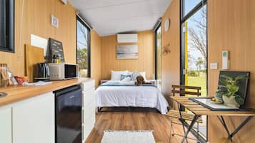 1 habitación, wifi y ropa de cama