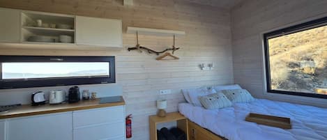 1 室のベッドルーム、WiFi、ベッドシーツ