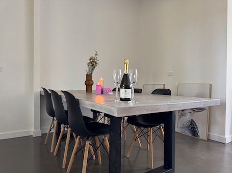 Dining. Getaway in the Adelaide Hills