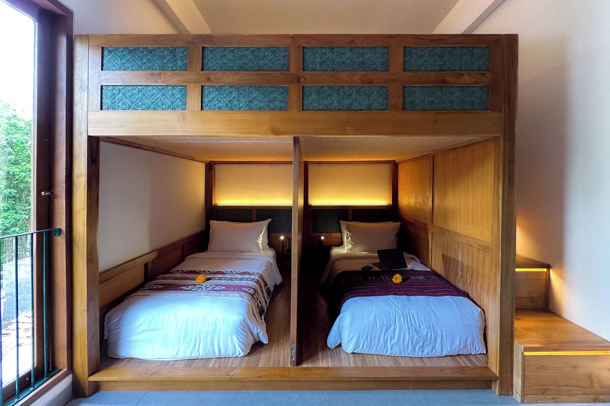 In-room safe, iron/ironing board, free WiFi