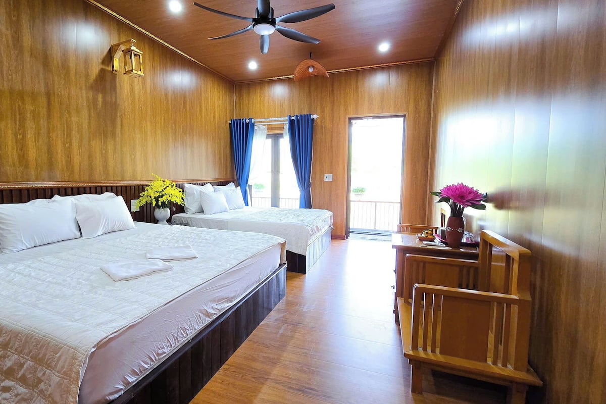 家庭房, 湖景 | 迷你吧、办公桌、免费 WiFi、床单