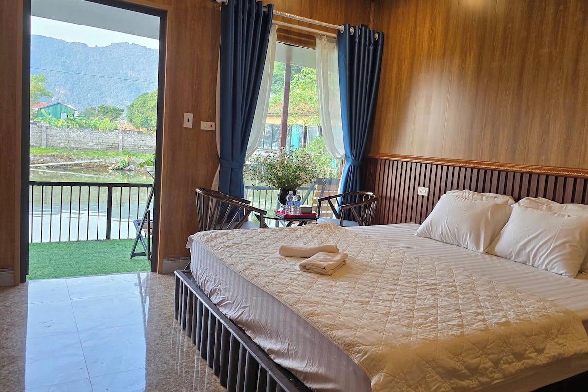 华丽客房, 湖景 | 迷你吧、办公桌、免费 WiFi、床单