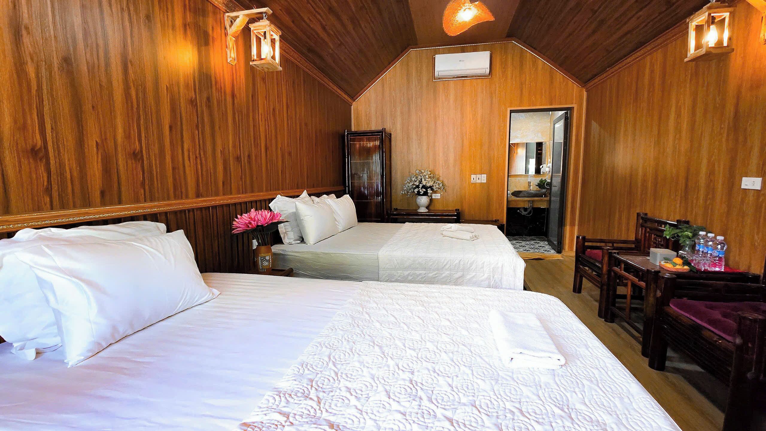 Bungalow familiar, vistas al jardín | Escritorio, sistema de insonorización, wifi gratis y ropa de cama