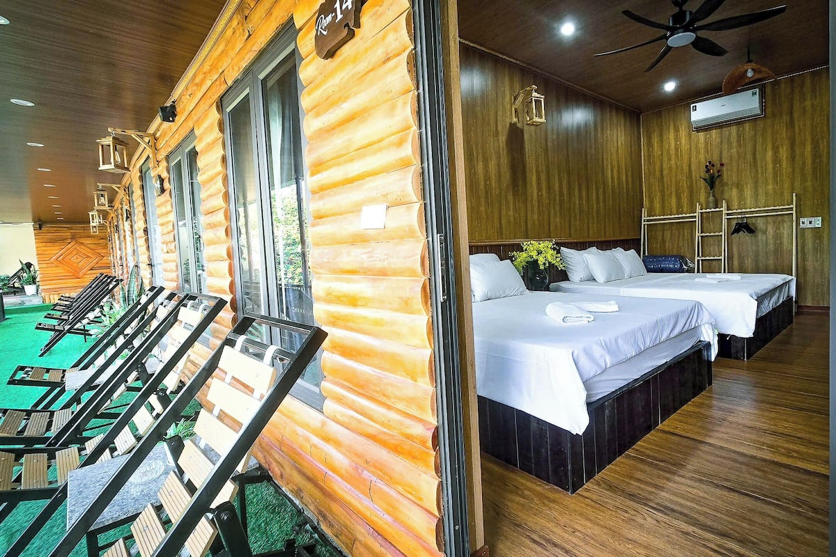 尊贵客房, 湖景 | 迷你吧、办公桌、免费 WiFi、床单