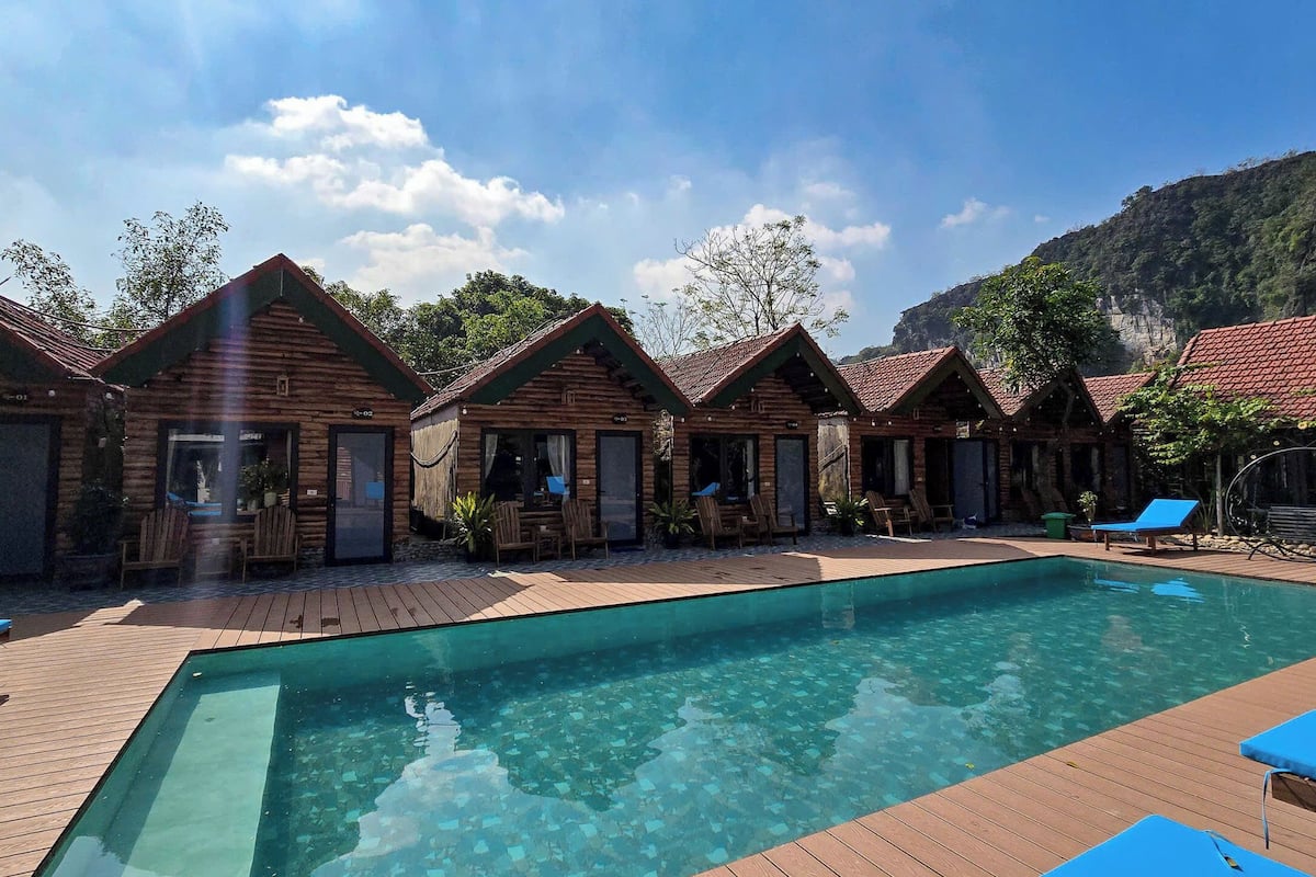 45-inch TV with cable channels