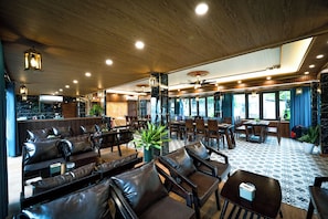 Desayuno bufé gratuito y diario