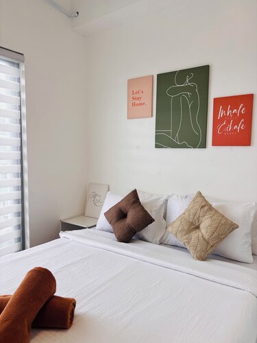 Room-homey Comfort Retreat