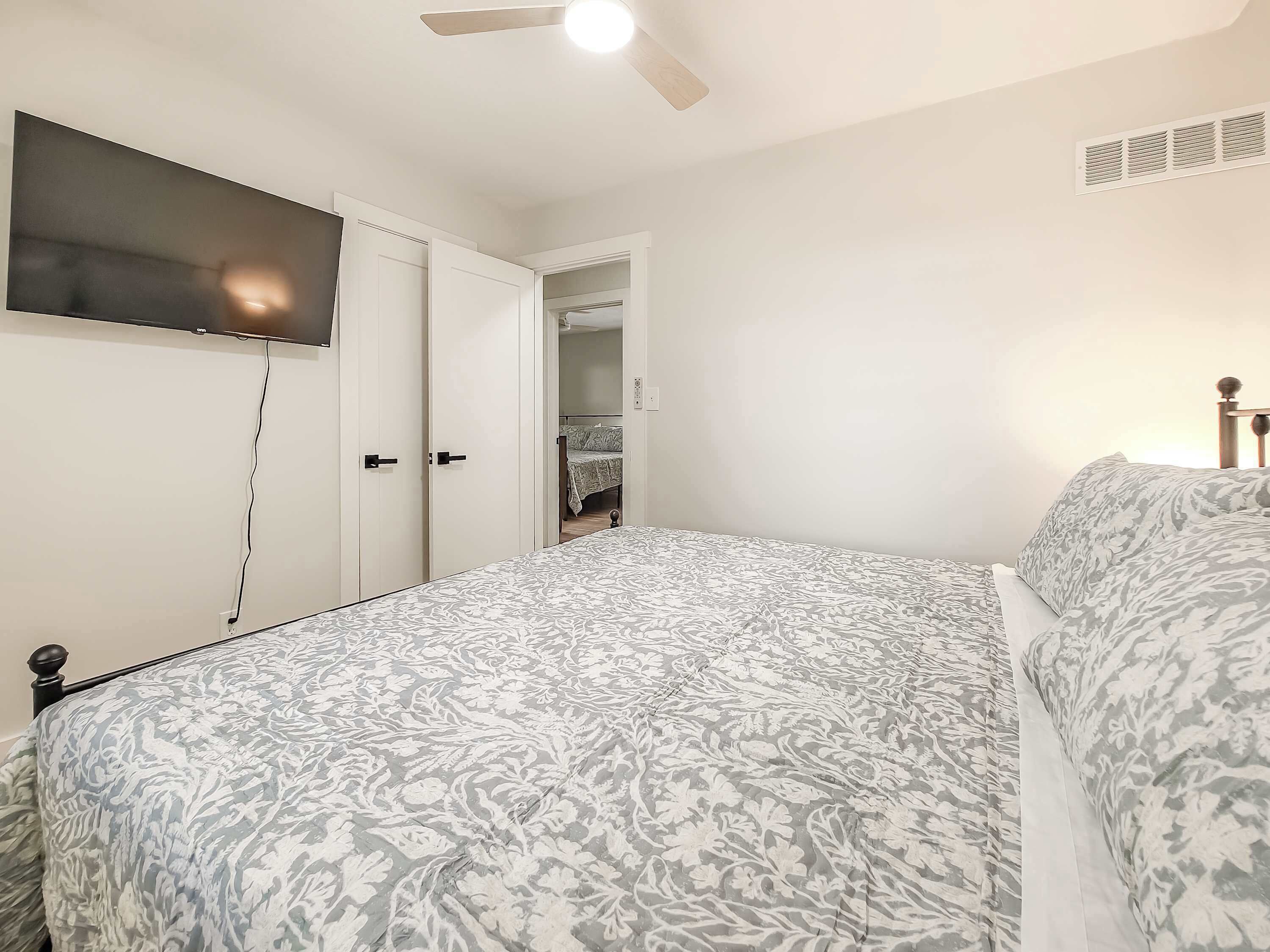 3 habitaciones, tabla de planchar con plancha, cuna de viaje y wifi 