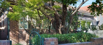 Spacious 2BR, 2BA Creative Haven Near Cafes, Music + Art