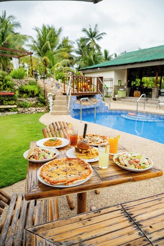 Lovenista Retreat and Camping Site - near Alegria to Kawasan Canyoneering