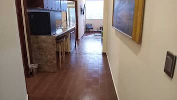 Habitación individual, 1 cama King size, para no fumadores, vista a la ciudad | Interior