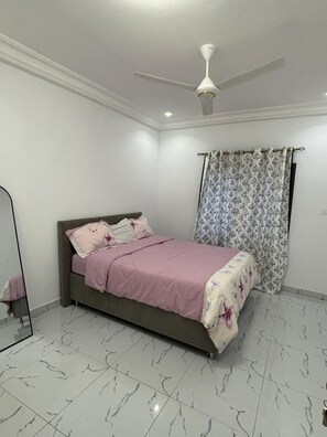 2 Schlafzimmer, Bügeleisen/Bügelbrett, WLAN