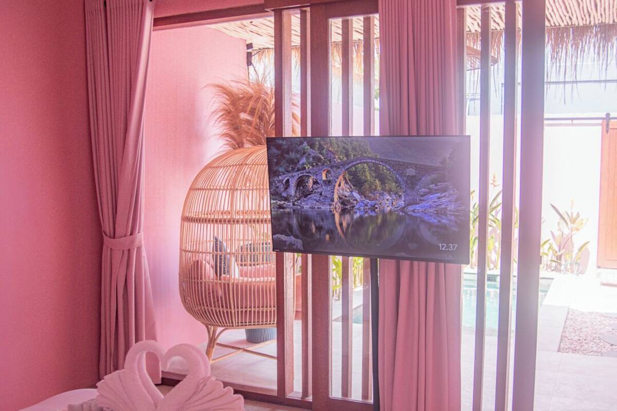 Suite Private Pool | Wi-Fi ฟรี, ห้องพักตกแต่งอย่างมีเอกลักษณ์, ผ้าปูที่นอน