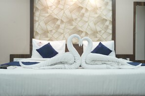 Suite superior | Sábanas de algodón egipcio, ropa de cama de alta calidad y wifi gratis 