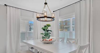 Newly built, fully equipped Knoxville home for 10!