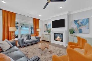 TV, fireplace