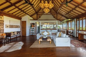 Villa | Living room