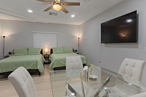 1 室のベッドルーム、アイロン / アイロン台、WiFi、ベッドシーツ