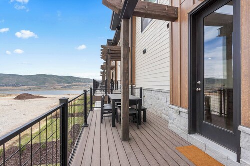 Jordanelle Express Gondola Condo, 3 BR, Hot Tub