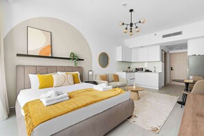 Desk, iron/ironing board, WiFi, bed sheets