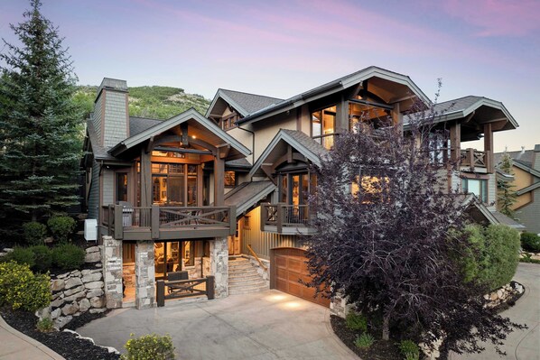 Exterior - Luxury 4BR Retreat | Hot Tub, Views & Fireplace (Park City)